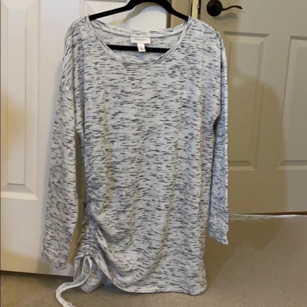 Motherhood maternity white and gray tunic large
